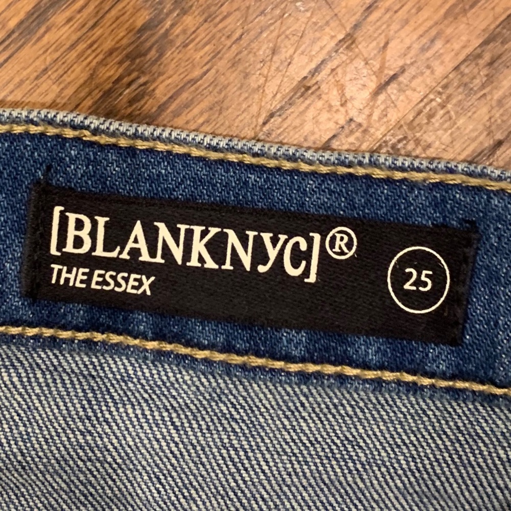 BlankNYC Jean Cutoff Shorts - Picture 3 of 3